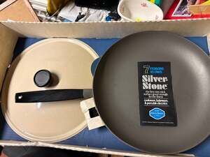Vintage 12 1/2 Inch Skillet and Cover with SilverStone Non-Stick Surface